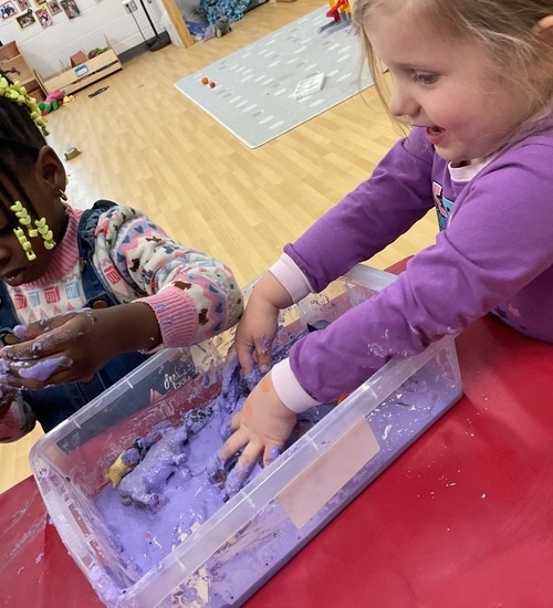 This month's activities provided meaningful opportunities for children to explore sensory materials, develop creativity, and engage in collaborative play and Imaginative play.